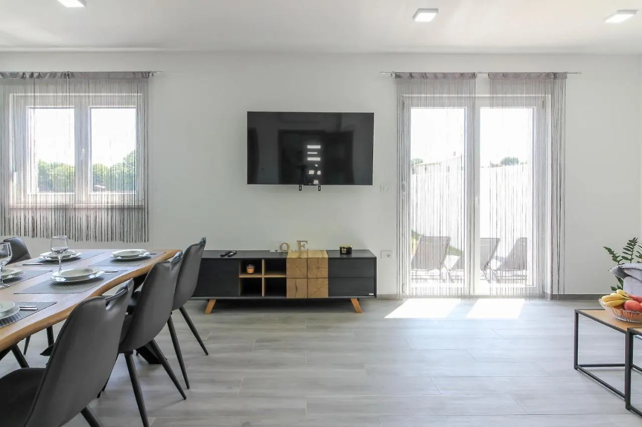 Villa Relax II With Private Pool Near The Town And The Beach By Wiibuk Sisan