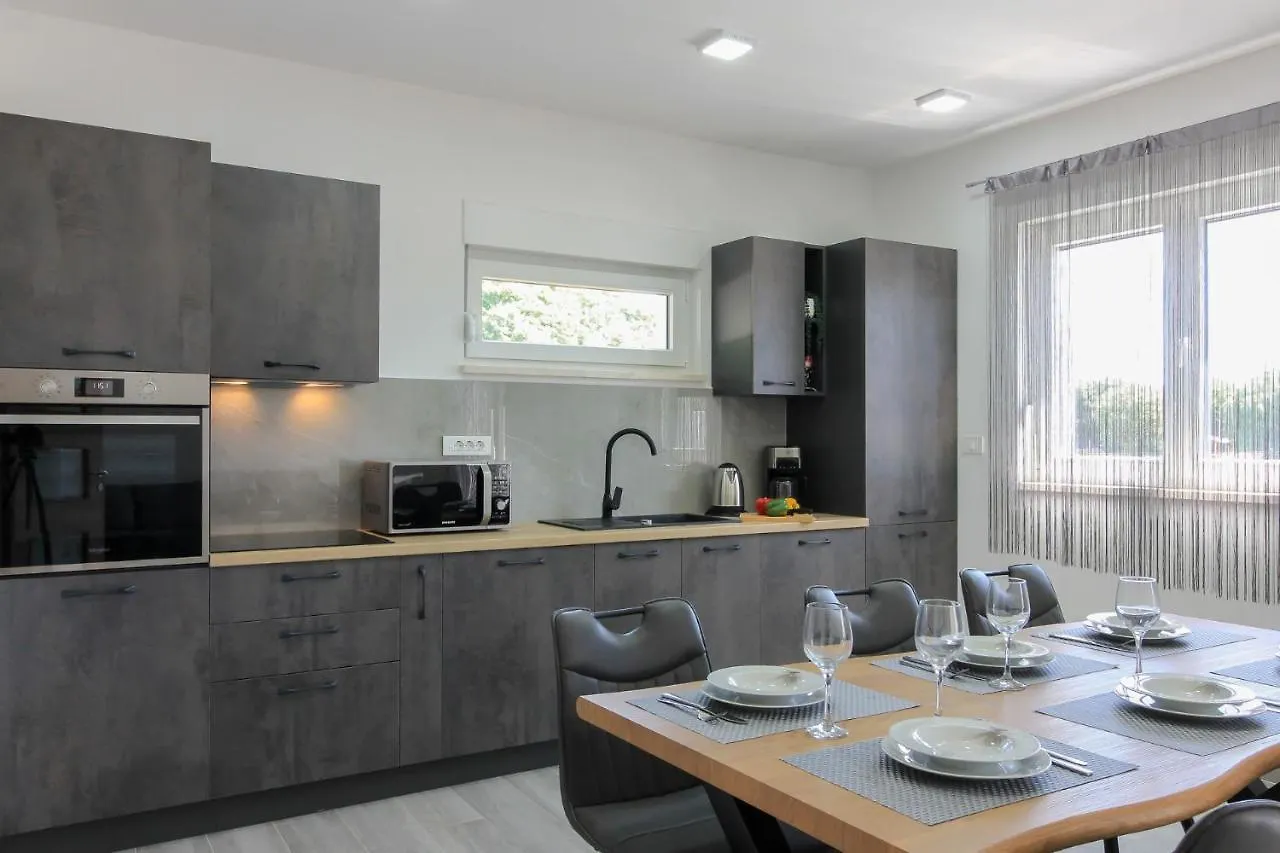 Villa Relax II With Private Pool Near The Town And The Beach By Wiibuk Sisan Croatia